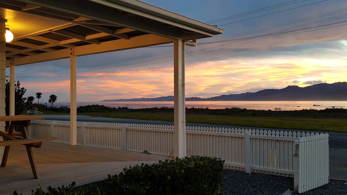 South Bay Cottage | K'orca Cottage by the sea