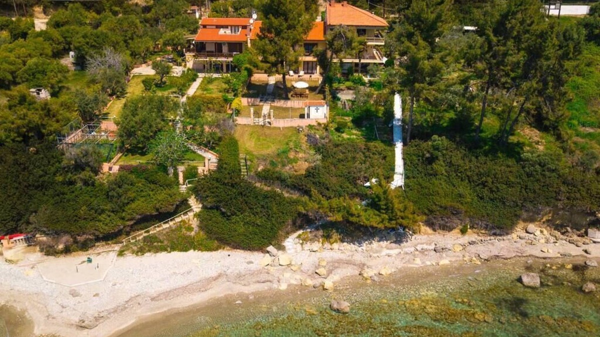 Kassandra House | K-Possidi Beachfront Villa by Halkidiki Villas