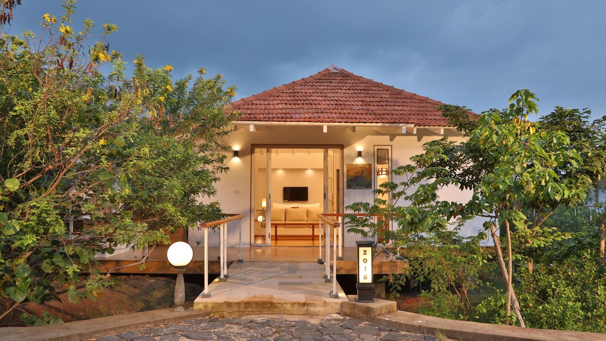 Koonimedu Hotel | K Resort