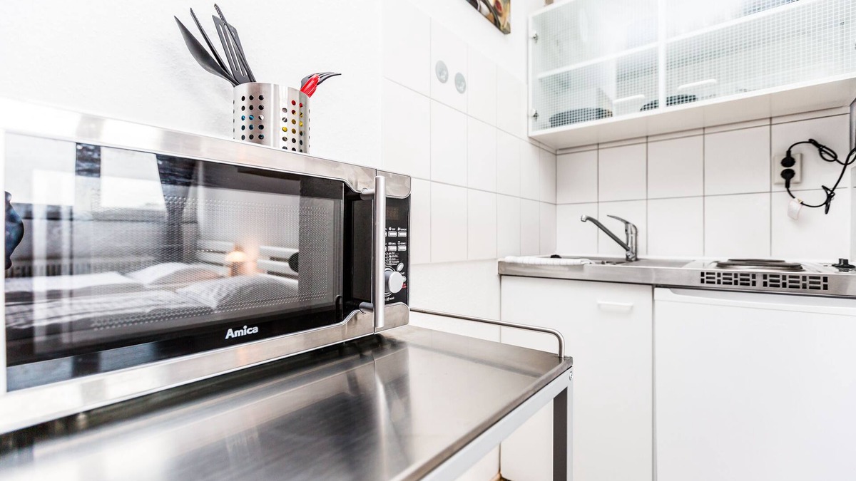 Hoehenberg Apartment | K100 Maisonnette apartment in Cologne Höhenberg, 45sqm, 1 bedroom, 1 living/bedroom, max. 4 persons