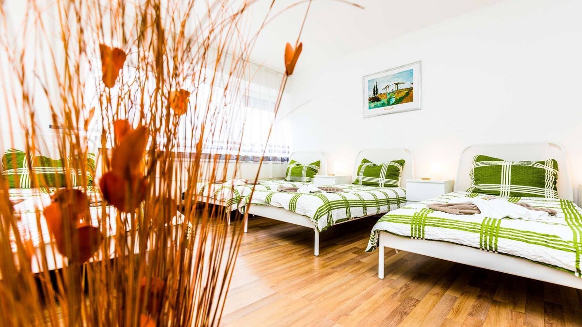 Muelheim Apartment | K77 Work & Stay two-room apartment in Cologne Mülheim