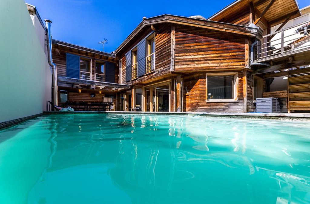 Biarritz Villa | KABANE KEYWEEK Villa pool spa sauna downtown