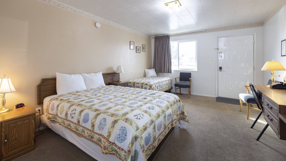 Frontier House | KABINO: Fossil Butte Motel #10 2QueenBeds A/C Mini Fridge Microwave Cable Wifi