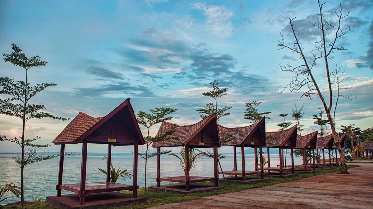 Batu Balak Resort | kahai beach resort