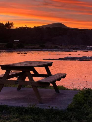South Bay House | Kaikoura Blue haven in the bay