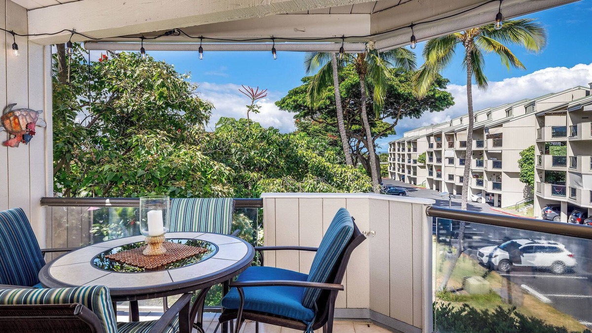 Historic Kailua Village Condo | Kailua Bay Resort#4-206: HEART OF DOWNTOWN, OCEAN VIEWS, CORNER UNIT!