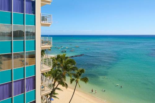 Diamond Head - Kapahulu - St. Louis Hotel | Kaimana Beach Hotel