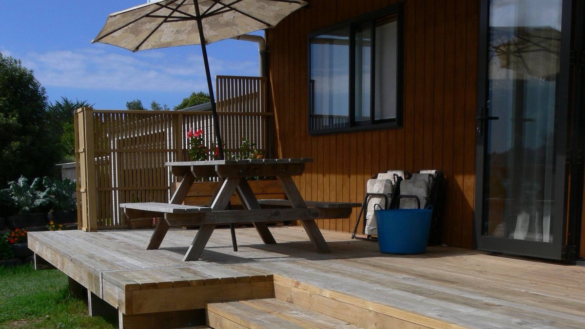 Tokomaru Bay House | Kainga Hourua - A journey to be shared.