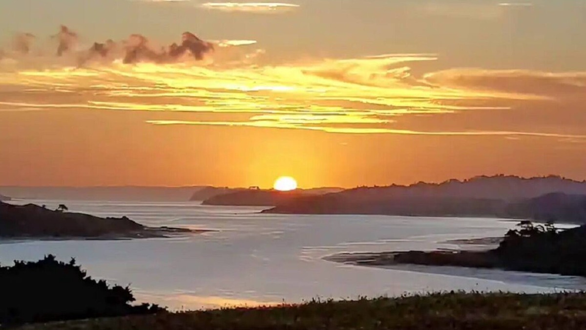 Kaiwaka House | Kaipara Harbour Views. Private estate with Farm park surrounds.