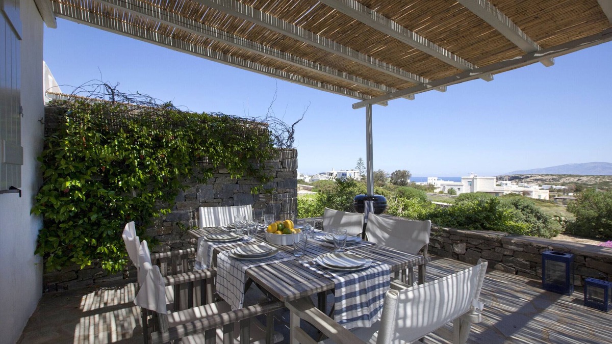 Santa Maria Villa | Kallisti Daphne · Gorgeous Villa - an oasis for 8