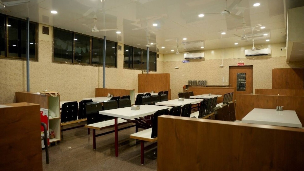 Solapur Hotel | Kamala Shanti Palace