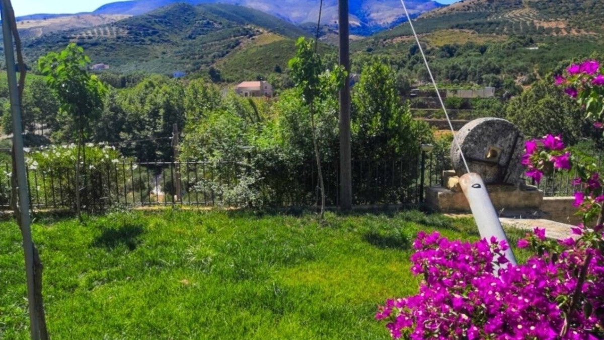 Milia Cottage | Kamilakis Villa escape to the NATURE