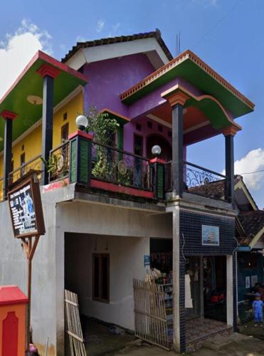 Tamansuruh Hotel | Kampoeng Tourist Homestay