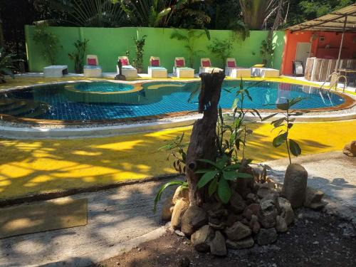 Bai Lan Resort | Kamrai Homestay