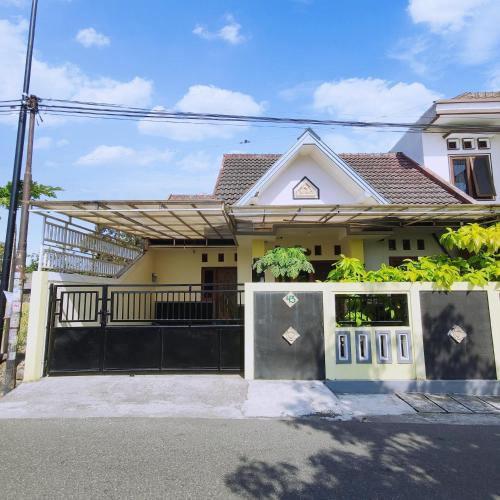 Sinduharjo House | Kancilan Homestay Jogja