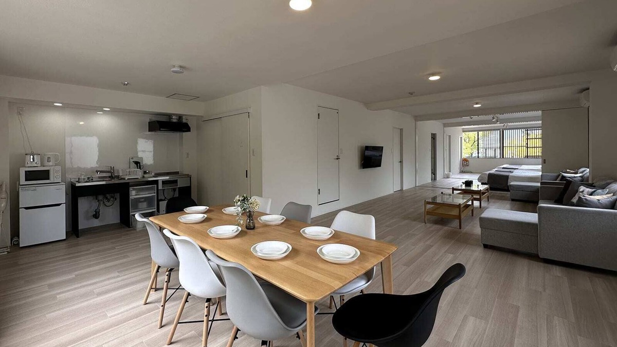 Hatsukaichi Apartment | KANIWASOU 2 BR Apt Near Itsukushima Shrine for 12 Ppl