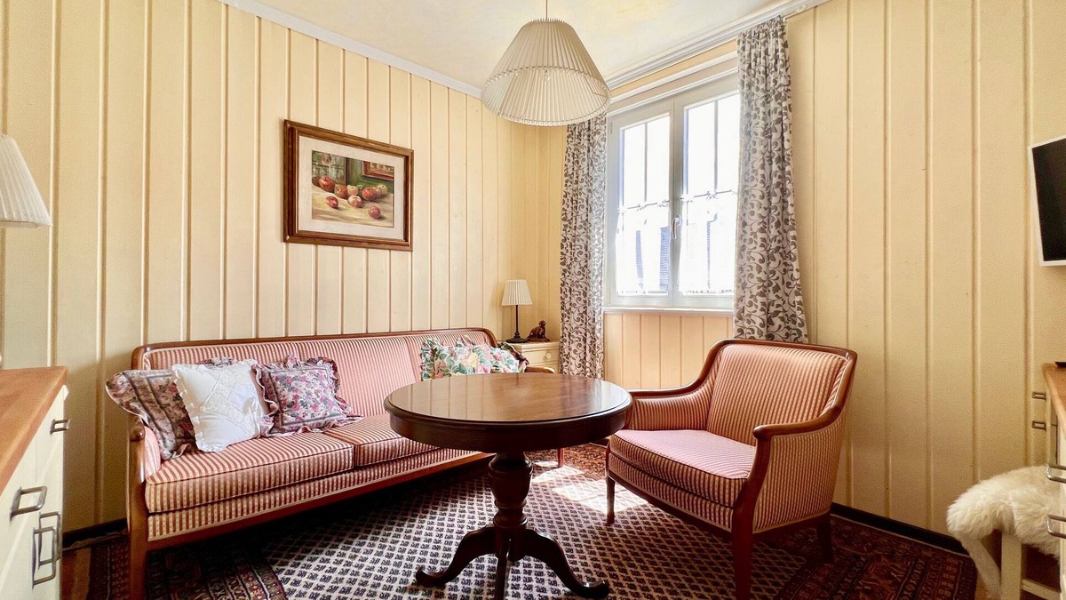 Trichtingen Apartment | Kanne Honeymoon Apartment historic, central for romantic getaways