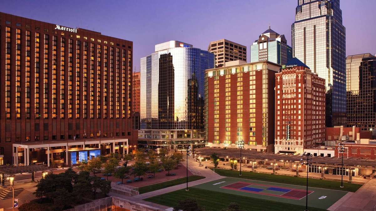 Downtown Kansas City Hotel | Kansas City Marriott Downtown