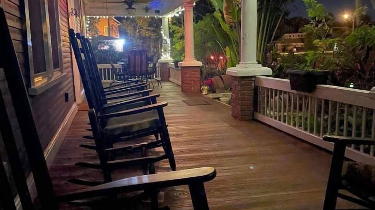 Historic Downtown Kissimmee Bed & Breakfast | Kapp and Kappy B&B