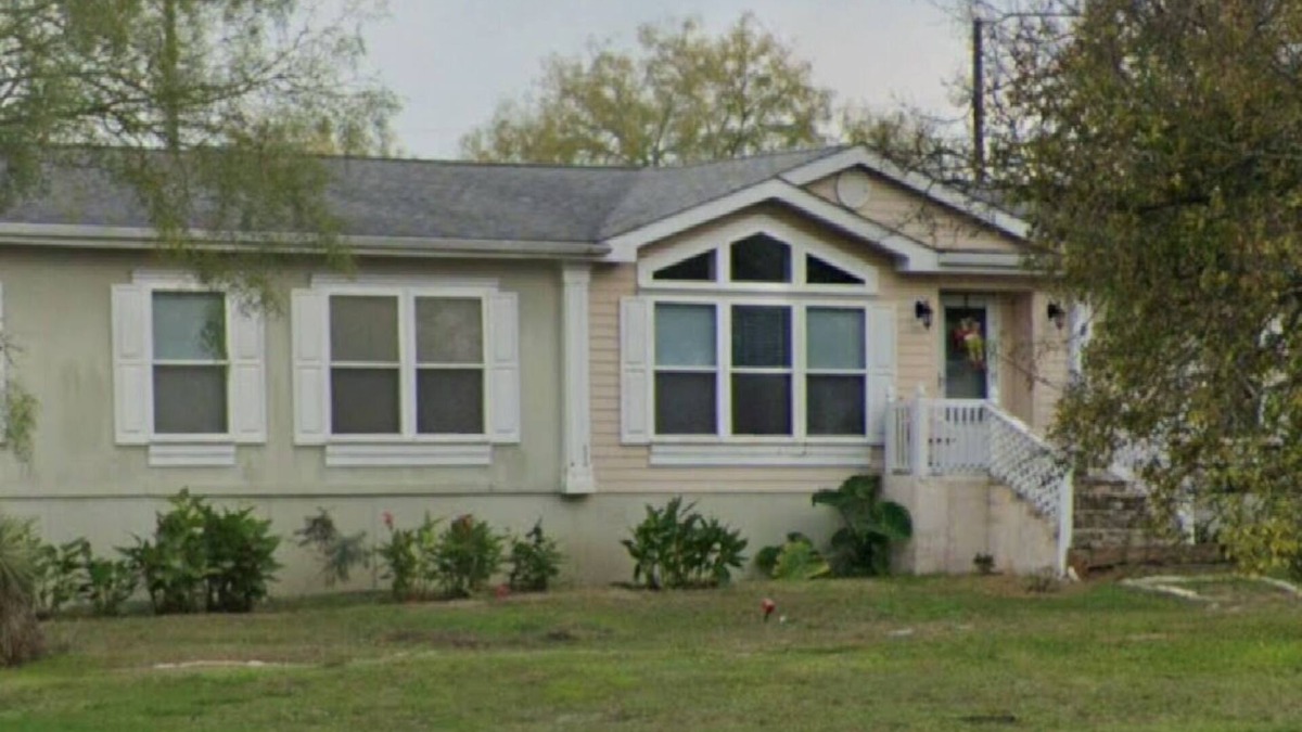 San Antonio House | Karan 2-bedroom house in enjoyable San Antonio with WiFi, AC