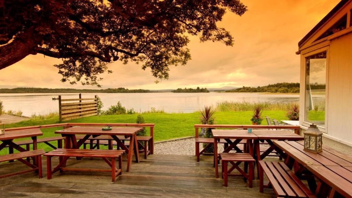 Port of Menteith Hotel | Karma Lake of Menteith