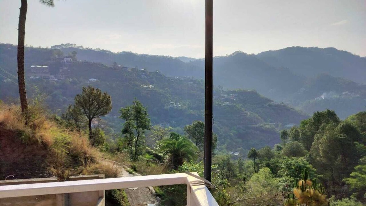 Dharampur Bed & Breakfast | Kasauli Jashan
