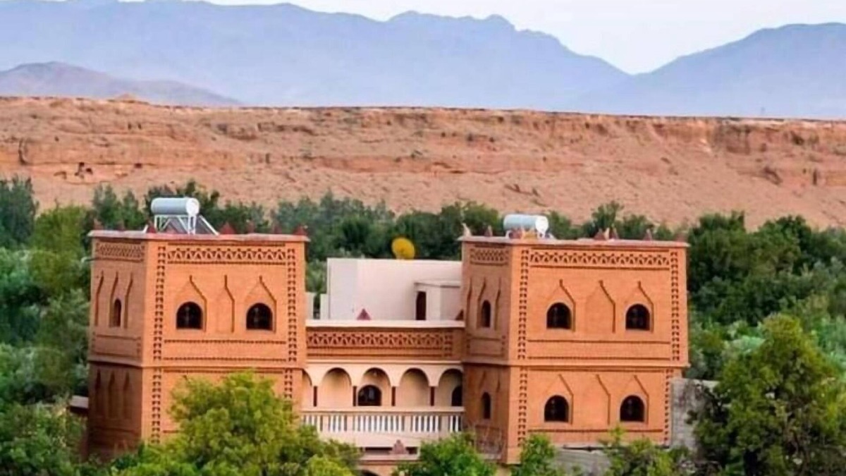 Souk Lakhmis Dades Hotel | kasbah amlal