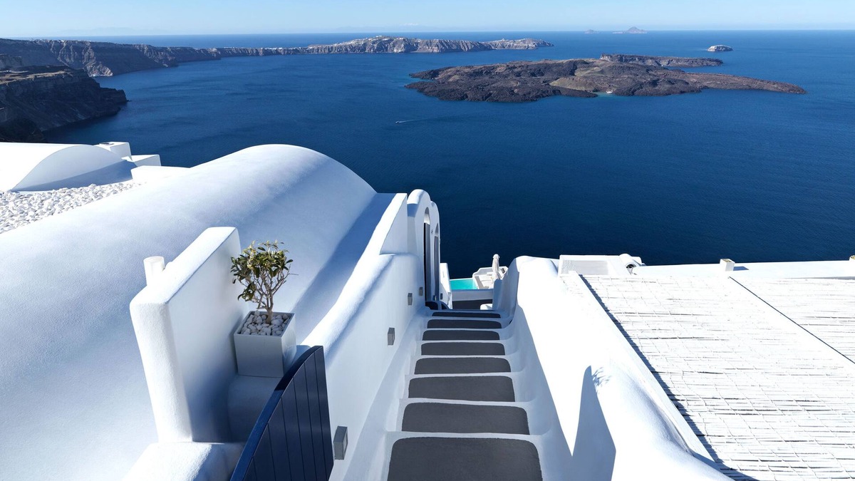 Imerovigli Hotel | Katikies Chromata Santorini - The Leading Hotels of the World