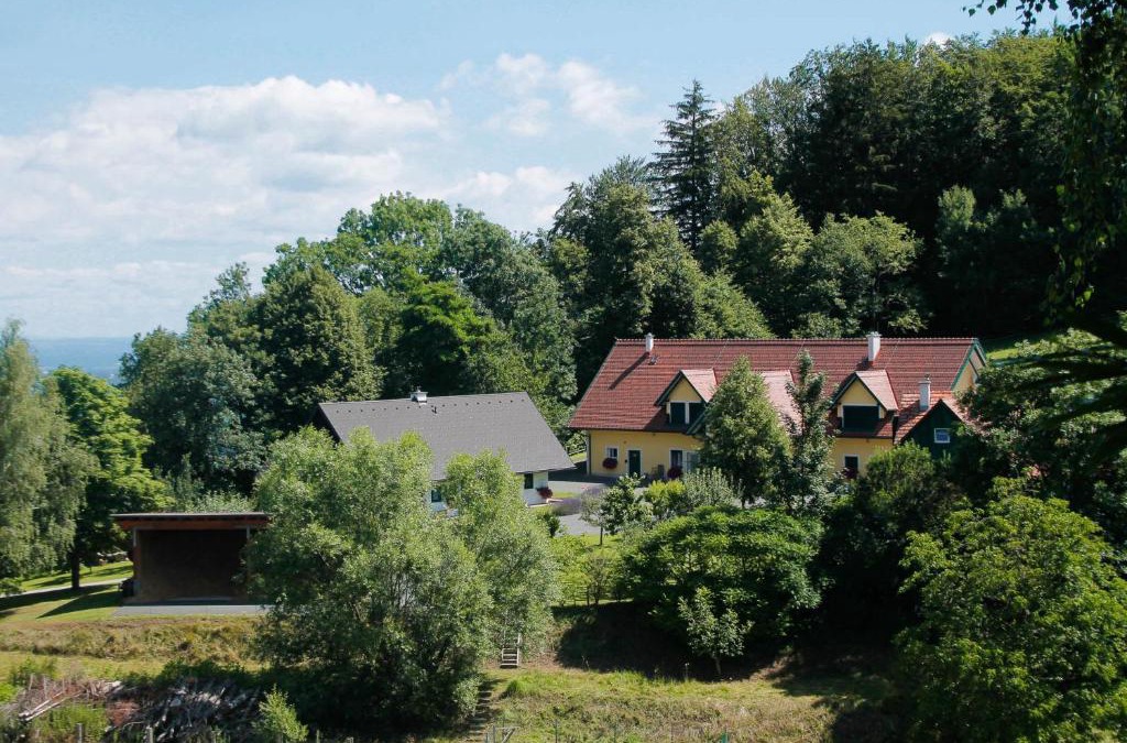 Fotschach Apartment | Kauschlerhof Privatzimmer waldseitig