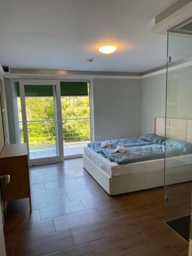 Dahlhaus Hotel | Kavkaz Restaurant & Hotel