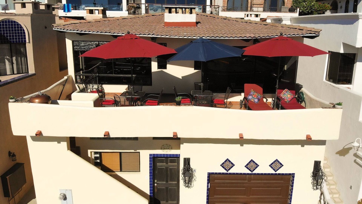 Las Gaviotas Villa | Kayaks/Surfboards/SUPs - Endless Summer Villa