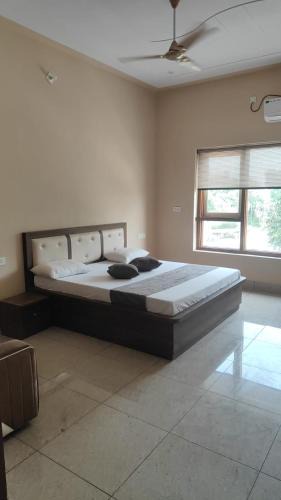 Bhadra Hotel | KBS Hotel & Restaurant