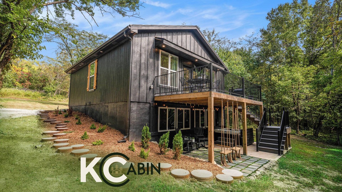 Jackson County House | KCcabin Modern Wooded Retreat w/Hot Tub