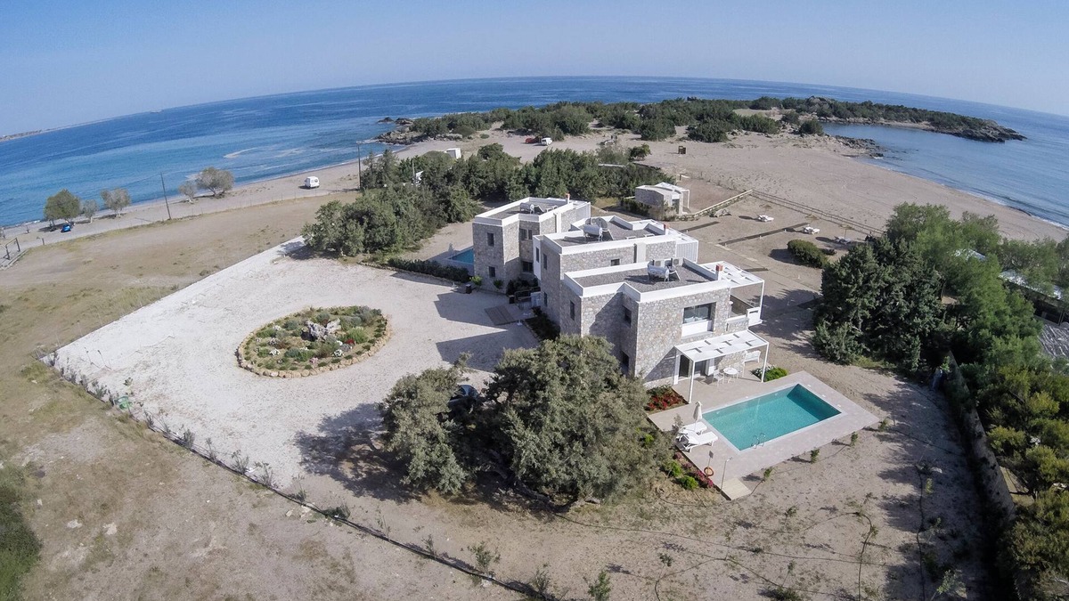 Gialos Villa | KEDROS-CEDAR BAY BEACHSIDE VILLAS-LUXURY STONE VILLA -PRIVATE POOL