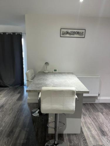 West Byfleet House | Keep Green Abode