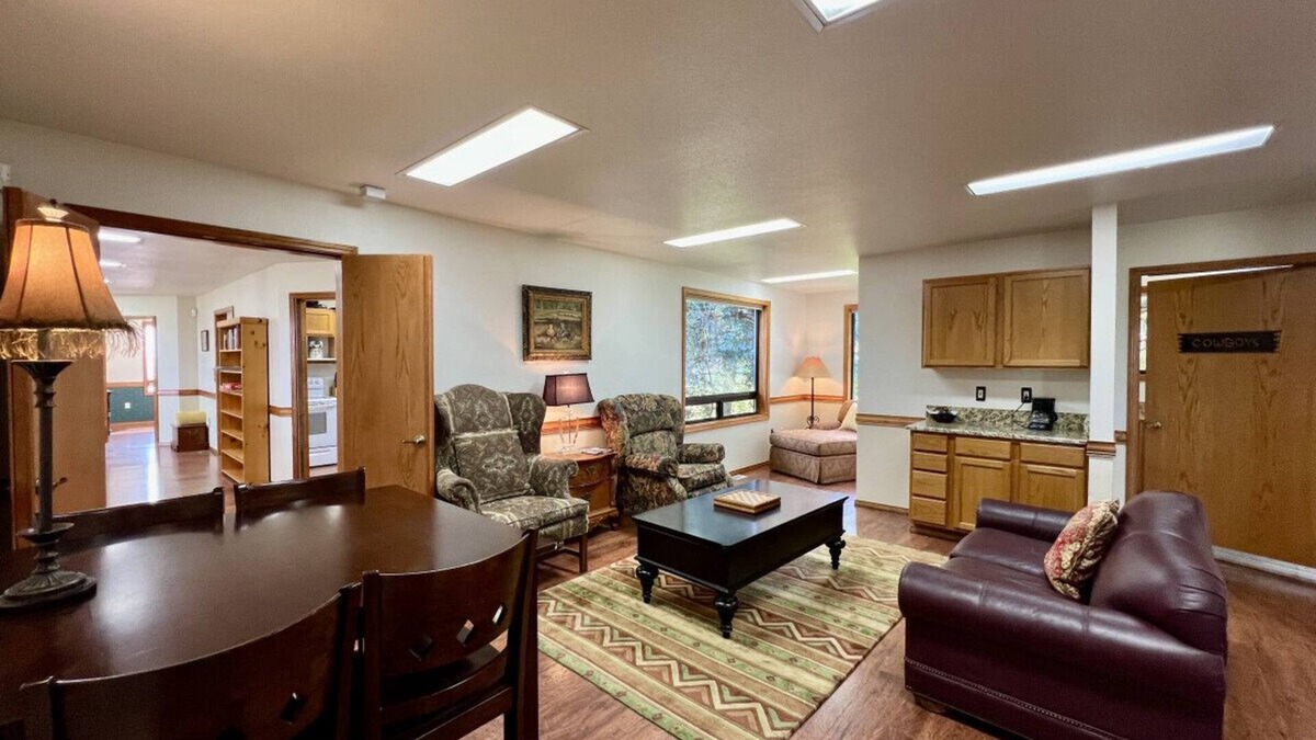 Baker City Apartment | Keeper of the Valley