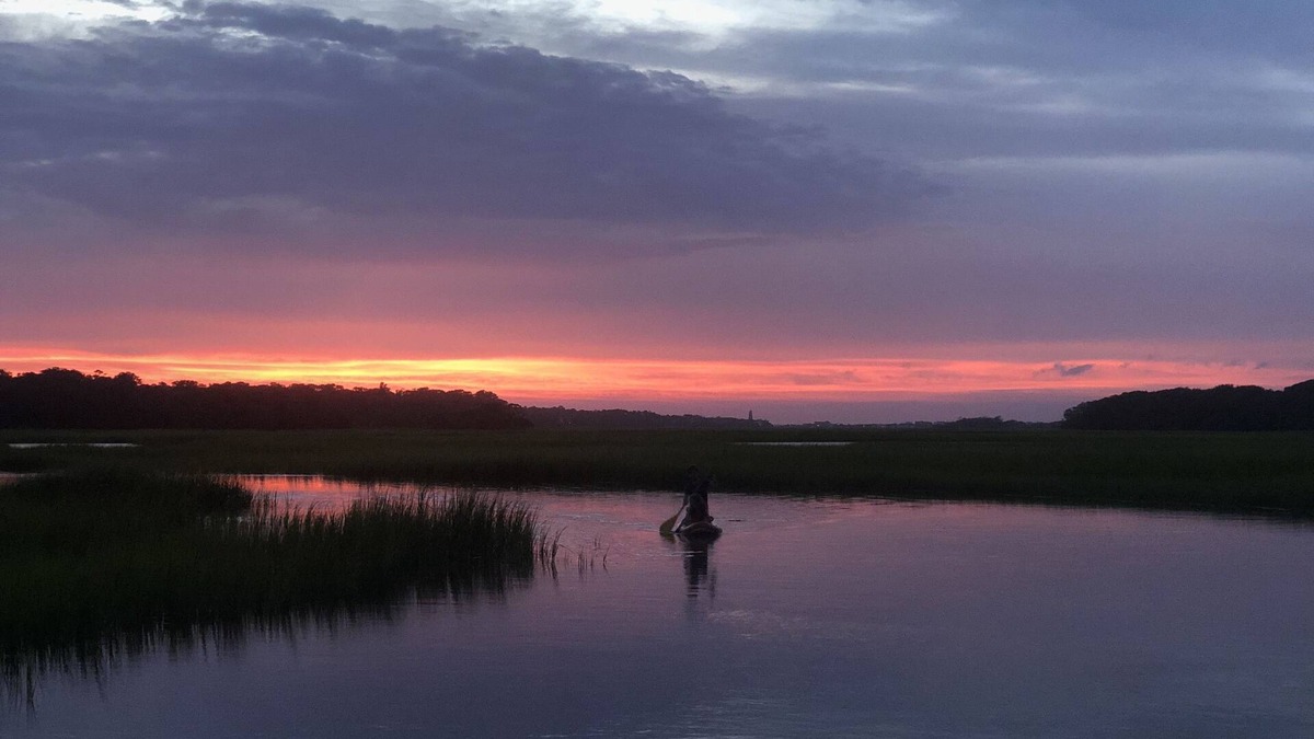 Keepers Landing House | Keepers Landing Creek Front Gem! Club memberships Close to East Beach Great view