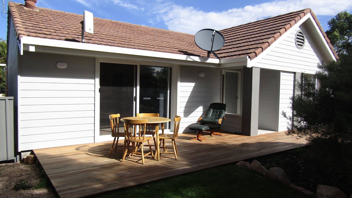 Dalrymple House | Keepin it Reel - Dog friendly - Off Peak Special!