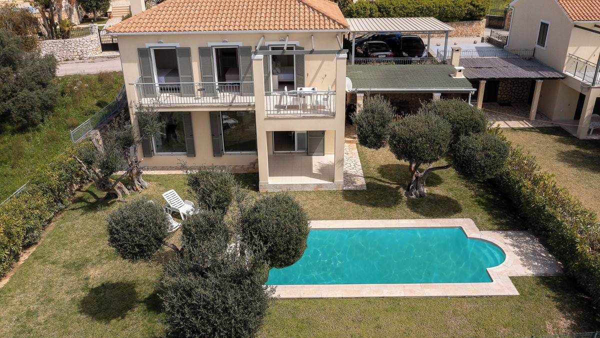 Kourkoumelata Villa | Kefalonia villas with pool: elegant 3 bedroom villa with pool in Metaxata