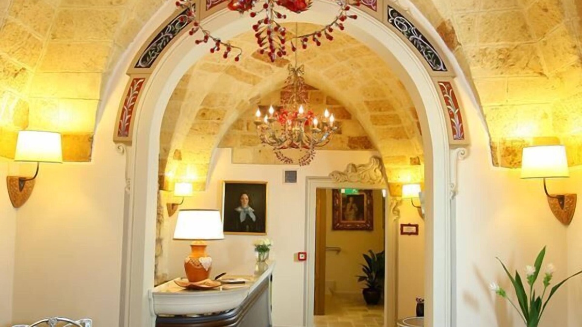 Cellino San Marco Hotel | Kelina Charme Hotel by Cantine Due Palme