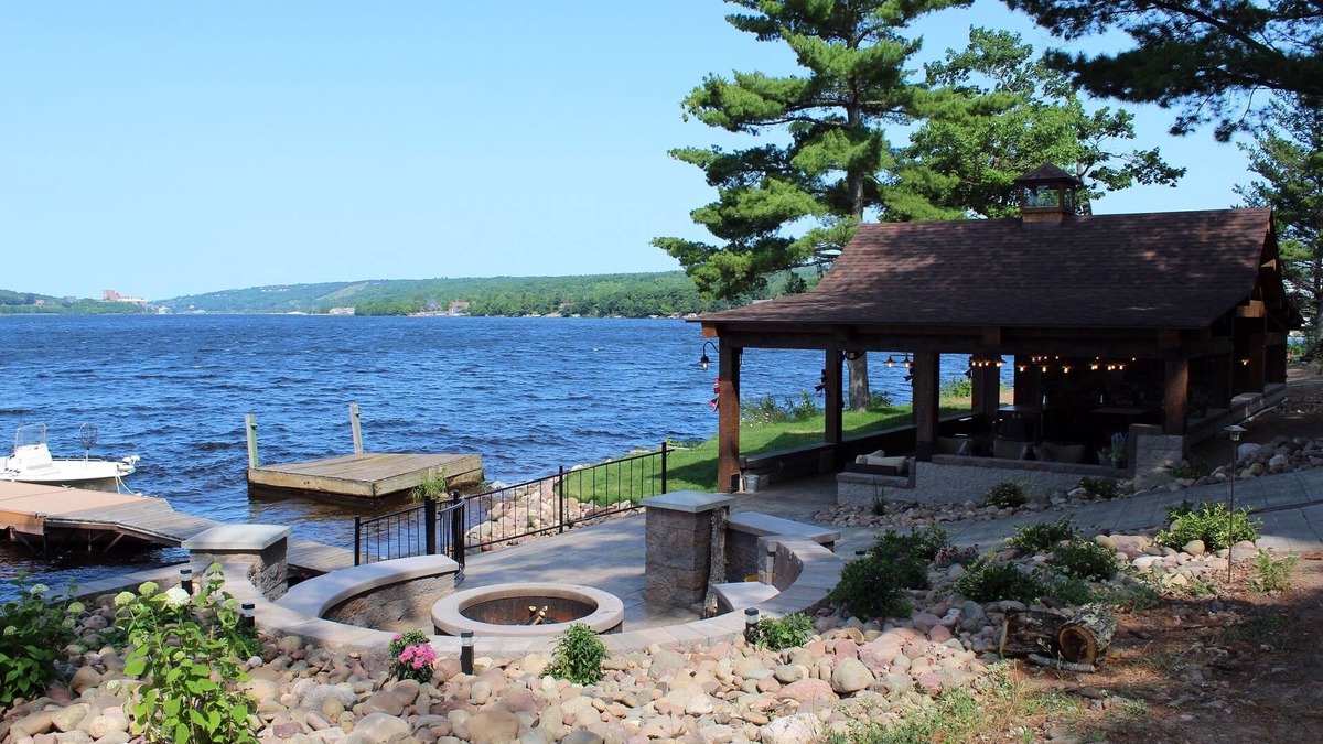 Dollar Bay House | Kemp's Rentals Luxurious Executive Retreat Portage Lake-Beach-Firepit & Pavilion