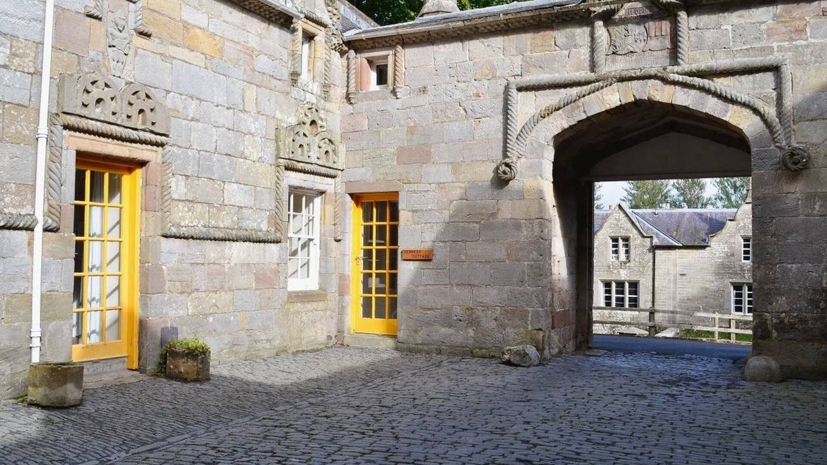 Maybole Cottage | Kennedy Cottage - Traditional 3 Bedroom Cottage on Beautiful Blairquhan estate