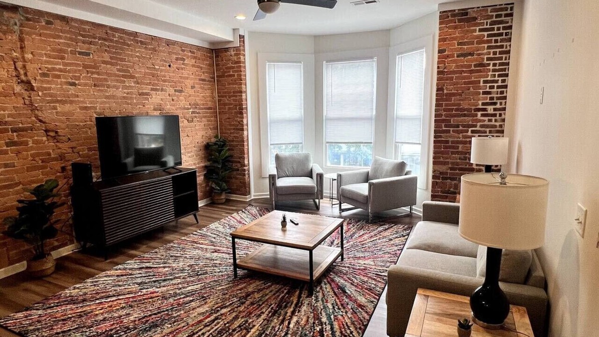 Martinsburg Apartment | Kensington Palace- one bedroom apartment