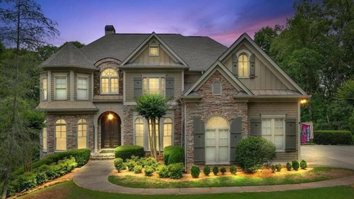Sandy Springs House | Kenstone 7,500 SQFT - Sauna, Bar, Pool, PuttPutt