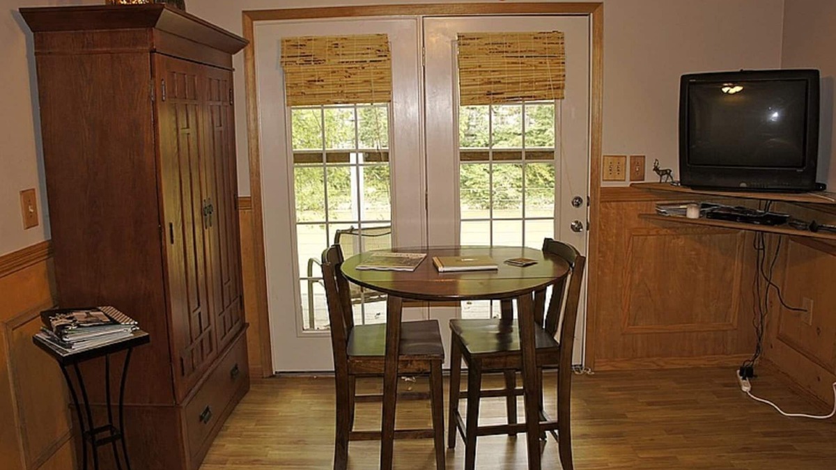 Lexington Cottage | Kentucky River Cottages ~ 3rd Floor Suite ~ On The Bourbon Trail!