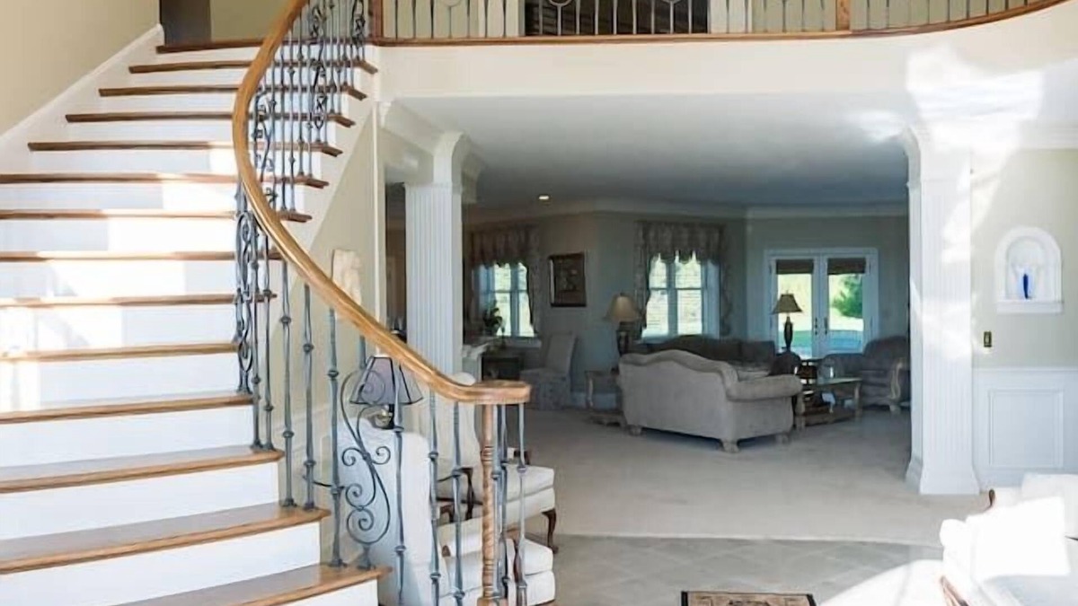Prestonsburg House | Kentucky's Hideaway Estate