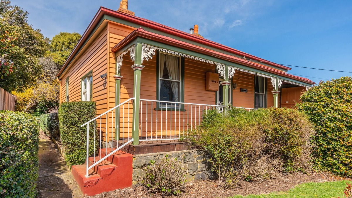 Deloraine Cottage | Kenya Cottage Accommodation