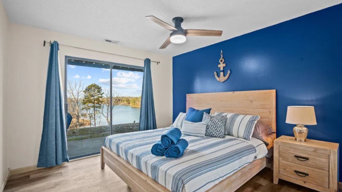 Seneca Cabin | Keowee Cove Dock & Lake Views!