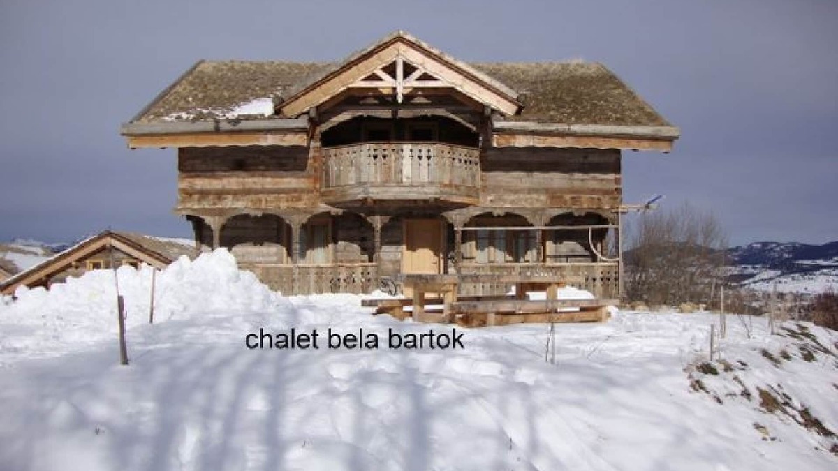 Saint-Pierre-dels-Forcats Ski Chalet | Ker Bela Bartok -Chalet-Family-Mountain view-Ensuite with Bath