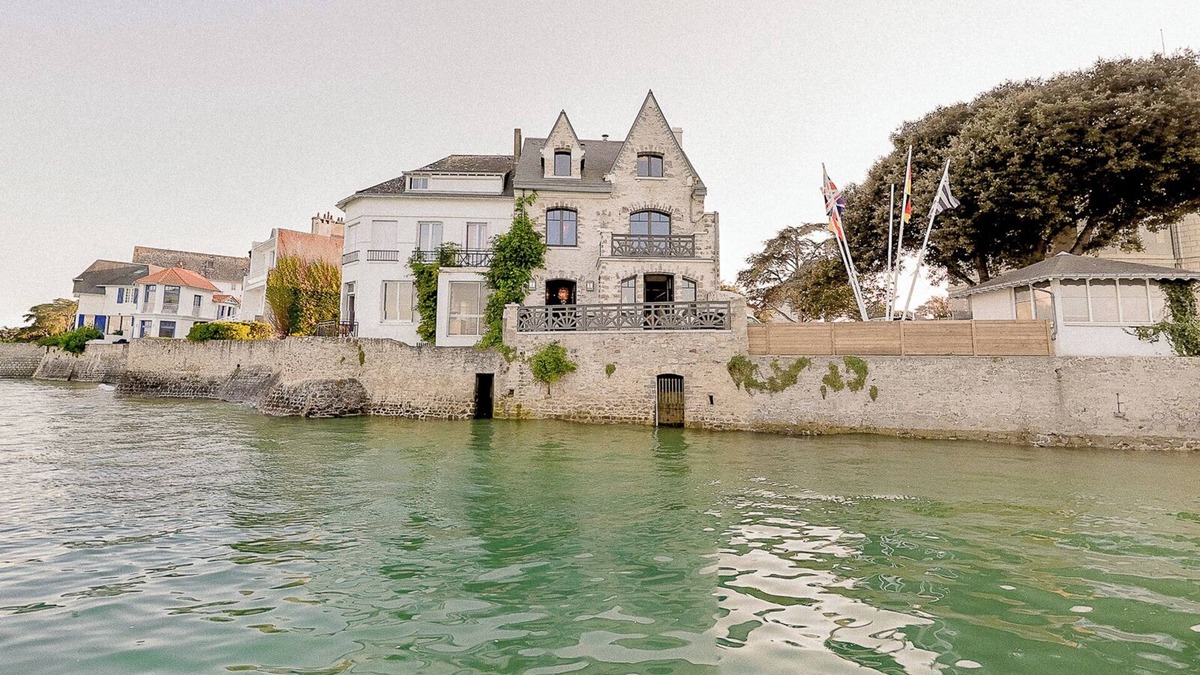 Le Pouliguen Villa | Ker Gonan : Villa on the beach, by Maison Estran